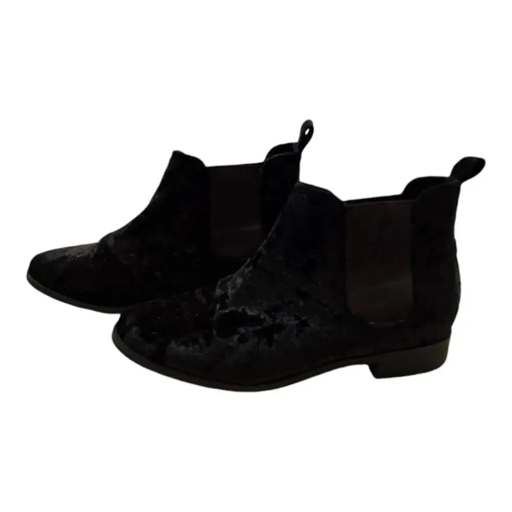 Toms Ella Chelsea Boots Women's Size US 9 Crushed Velvet Black